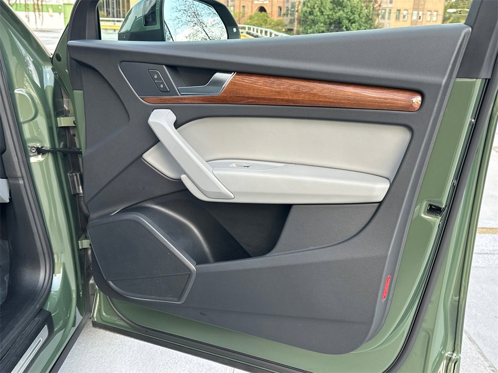 Used 2024 Audi Q5 e Premium image 13