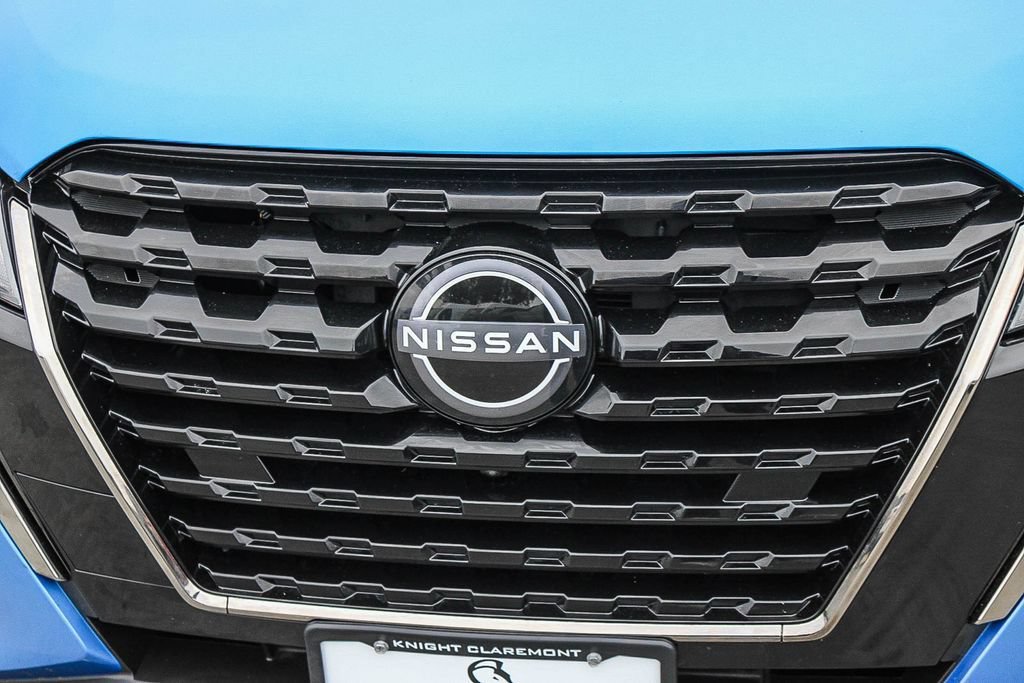 Used 2024 Nissan Kicks SR FWD image 6