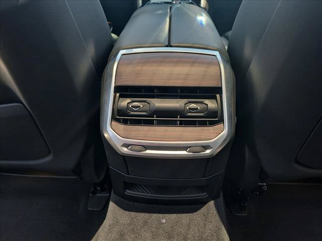 Used 2023 BMW 740i w/ Parking Assistance Package RWD image 18