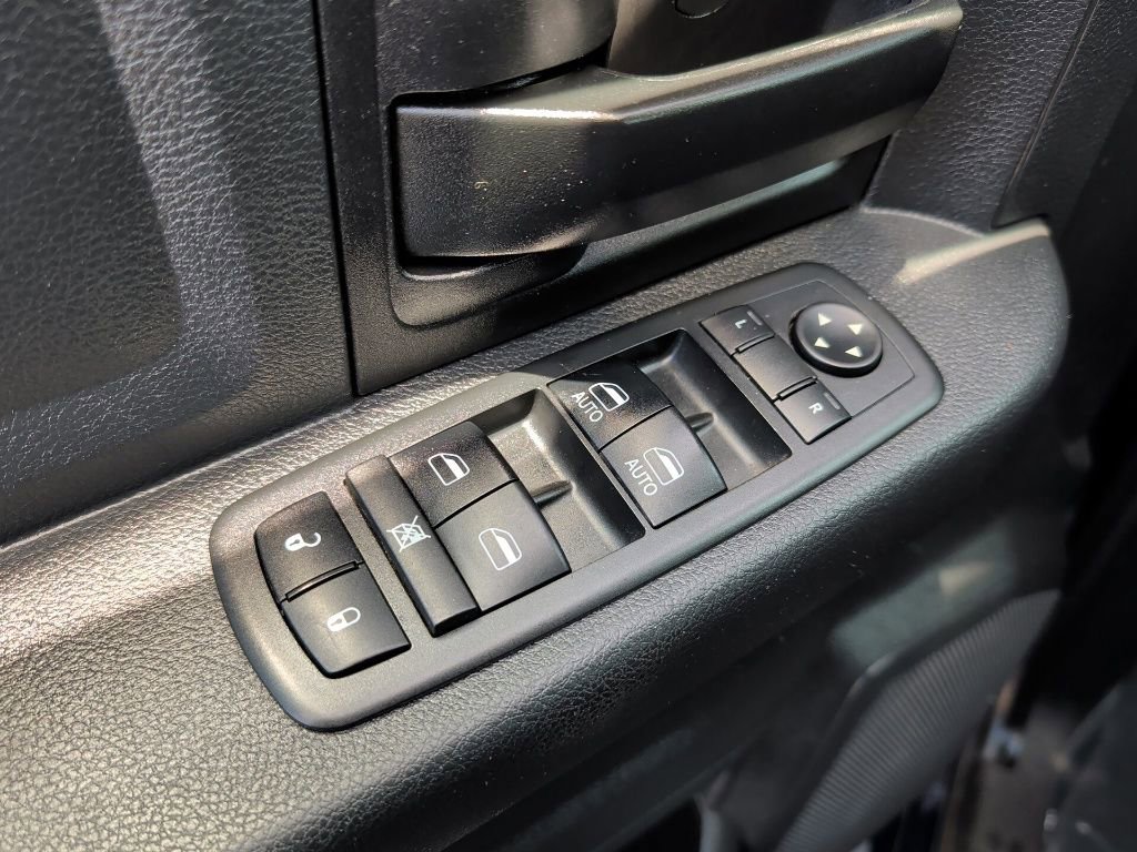 Used 2017 RAM 1500 Express w/ Express Value Package AWD/4WD image 30