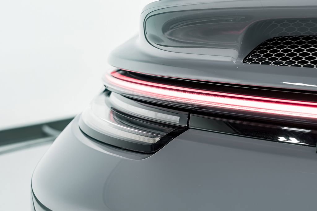 Used 2024 Porsche 911 GT3 RWD image 50