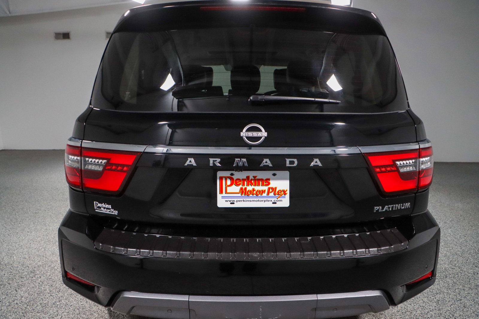 Used 2023 Nissan Armada Platinum w/ Cargo Package image 8
