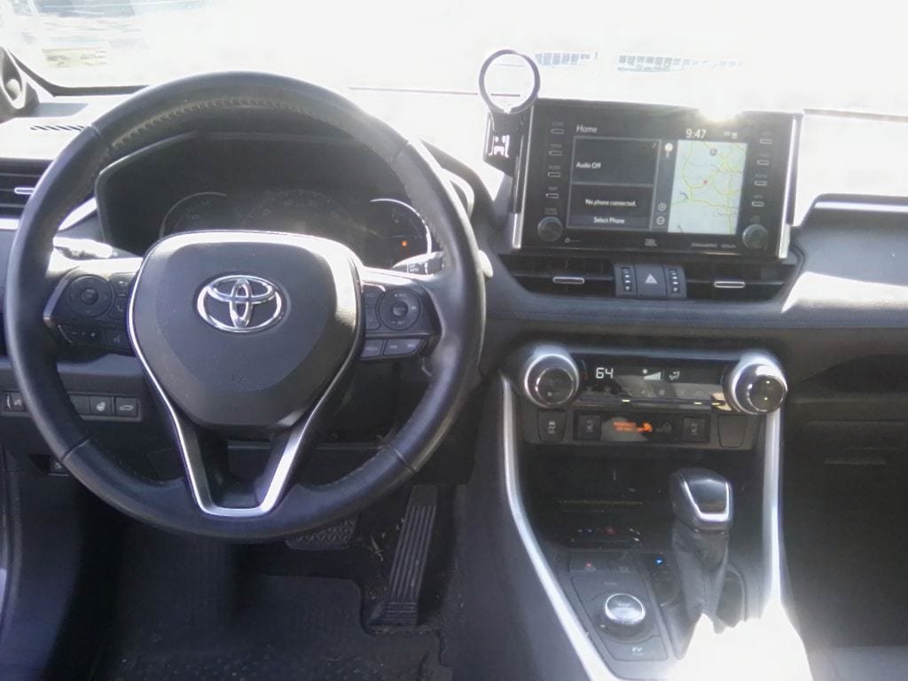 Used 2021 Toyota RAV4 XSE AWD/4WD image 9