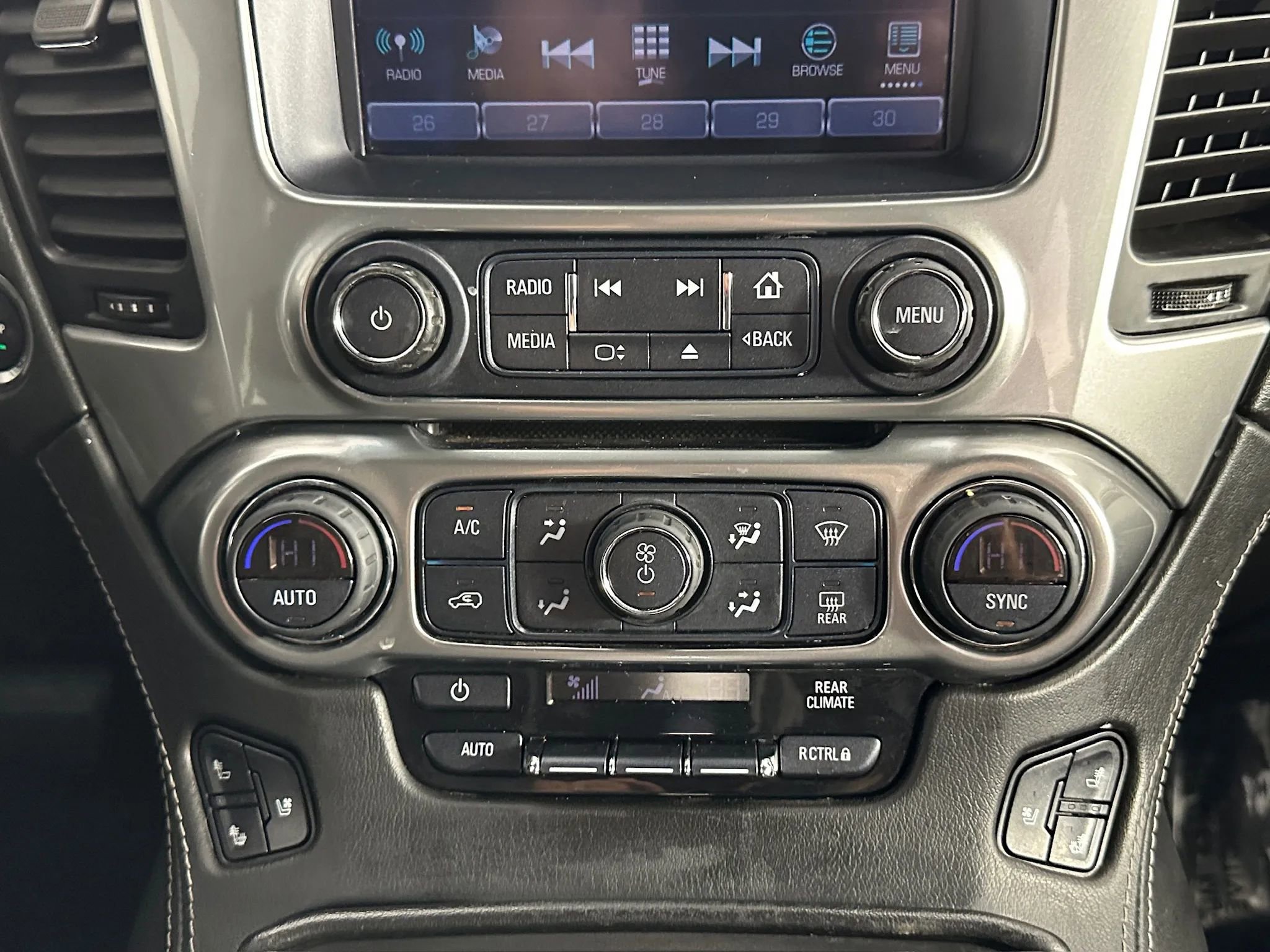 Used 2019 Chevrolet Tahoe Premier AWD/4WD image 29