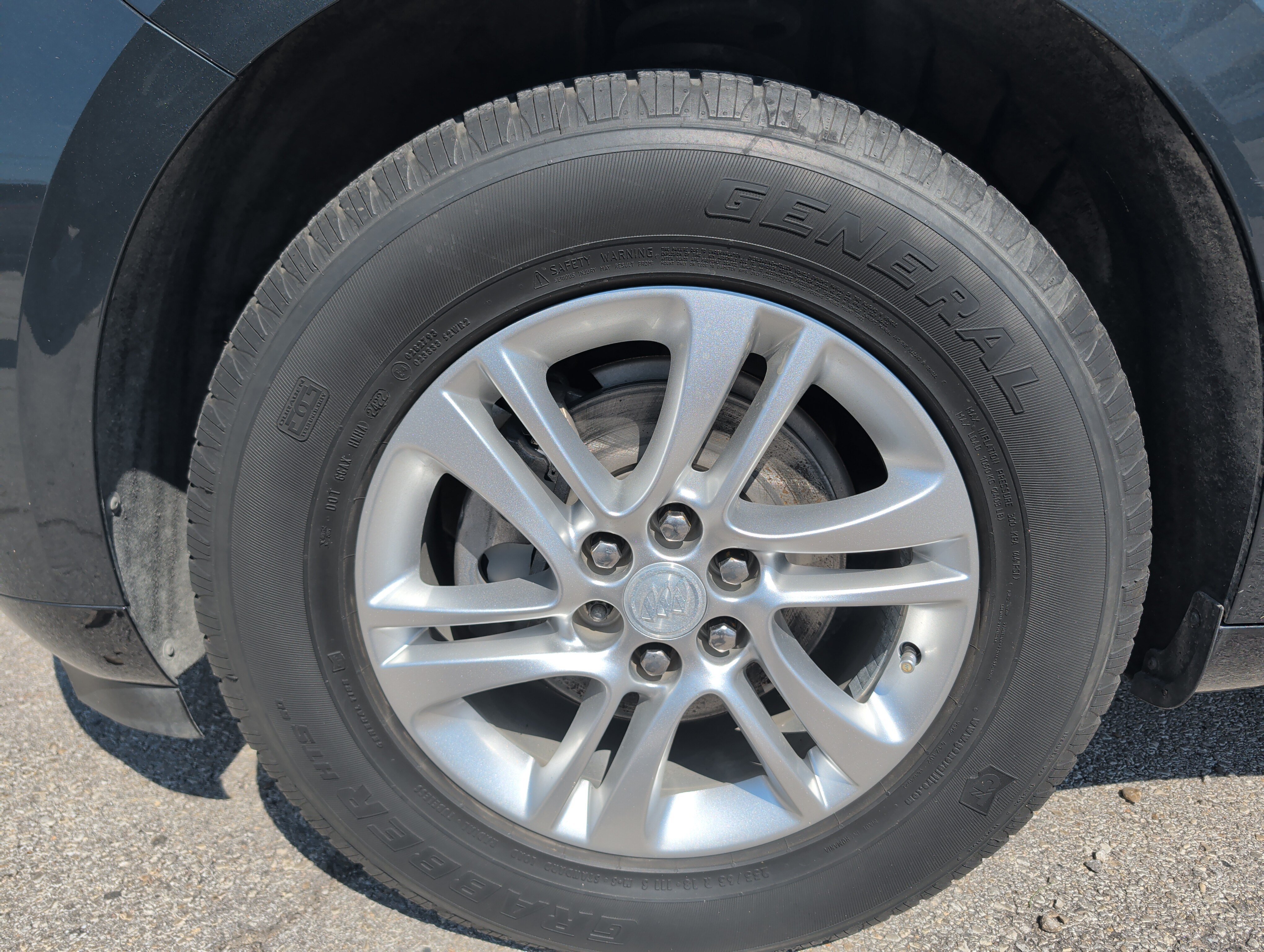 Used 2019 Buick Enclave Essence FWD image 24