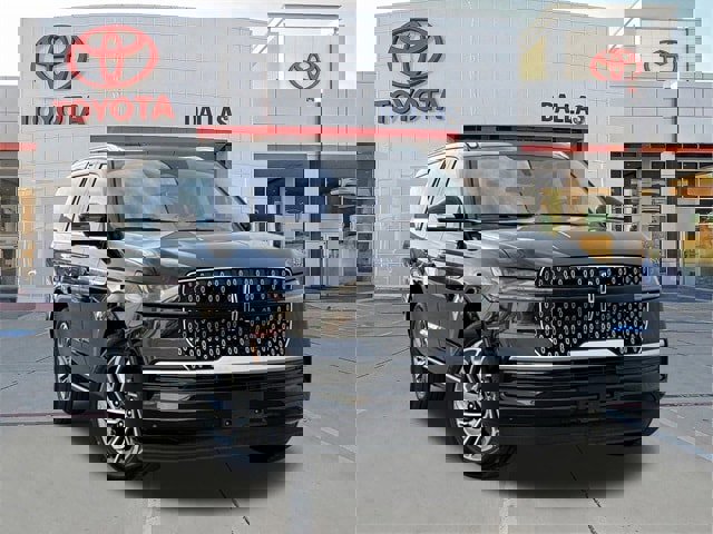 Used 2025 Lincoln Navigator Reserve video 1