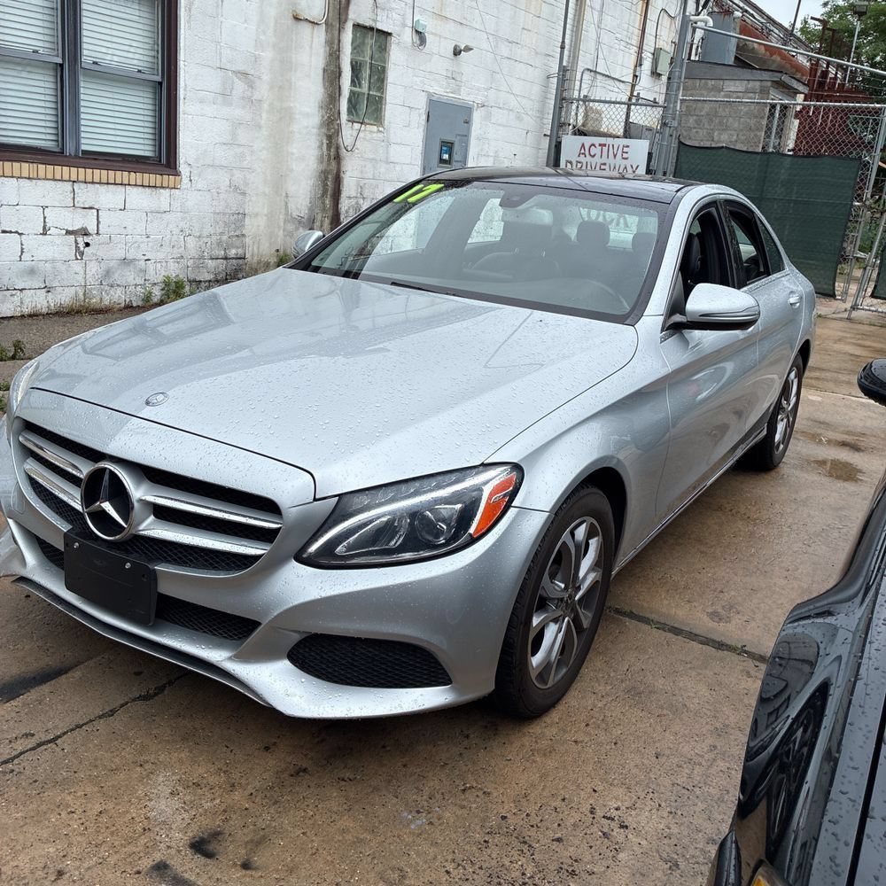 Used 2017 Mercedes-Benz C 300 4MATIC Sedan image 3