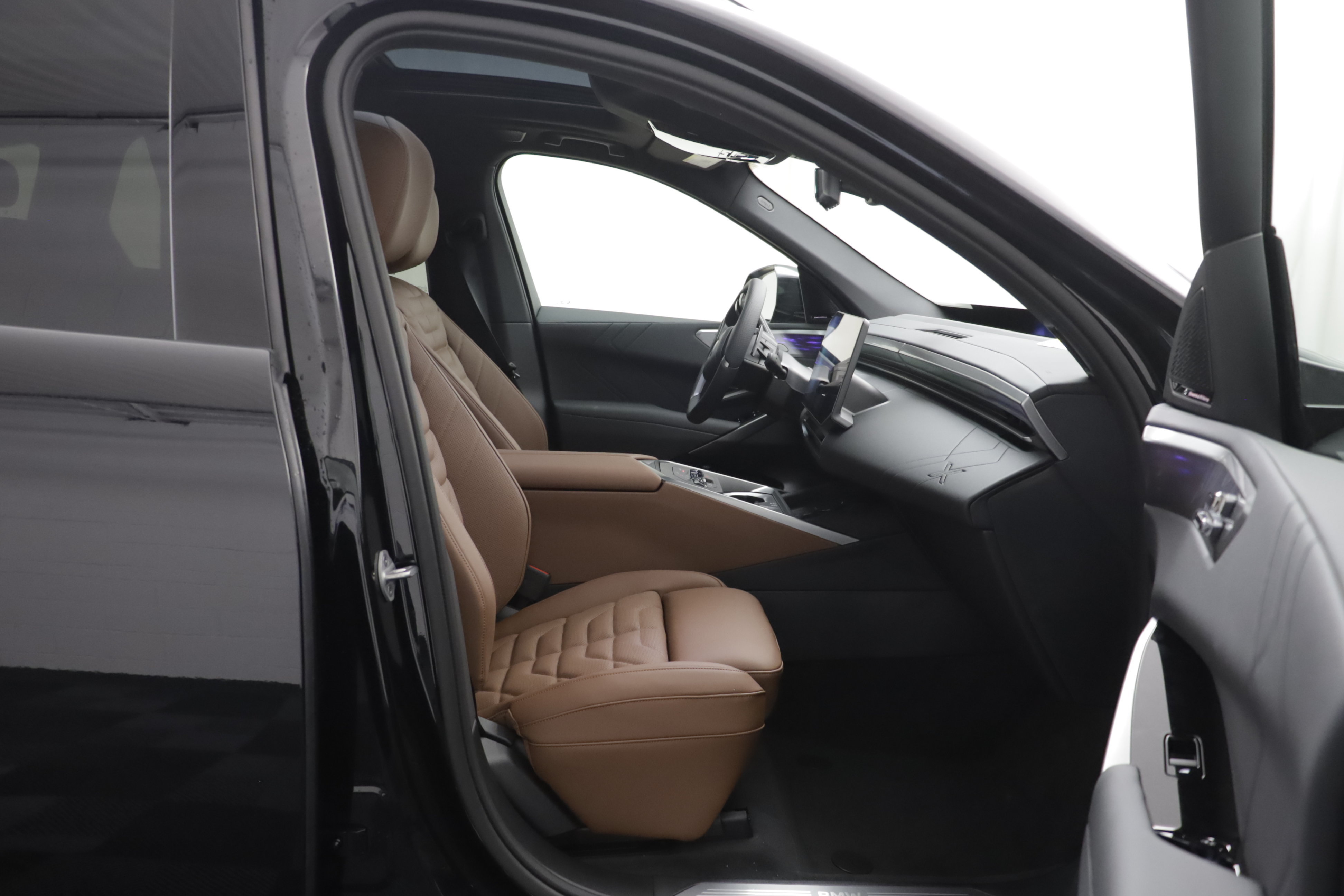 New 2027 BMW X5 xDrive40i w/ Climate Package AWD/4WD image 22