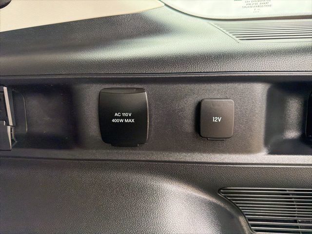 Used 2025 Ford Bronco Sport Badlands image 11