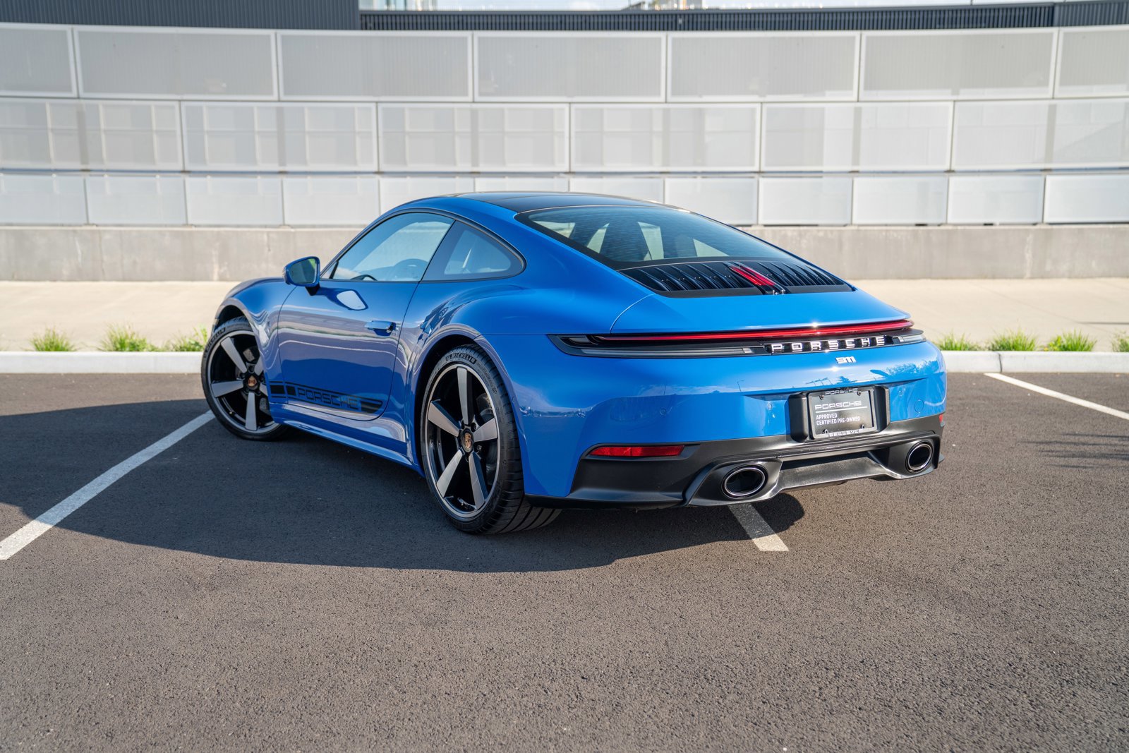 Certified 2025 Porsche 911 Carrera RWD image 3
