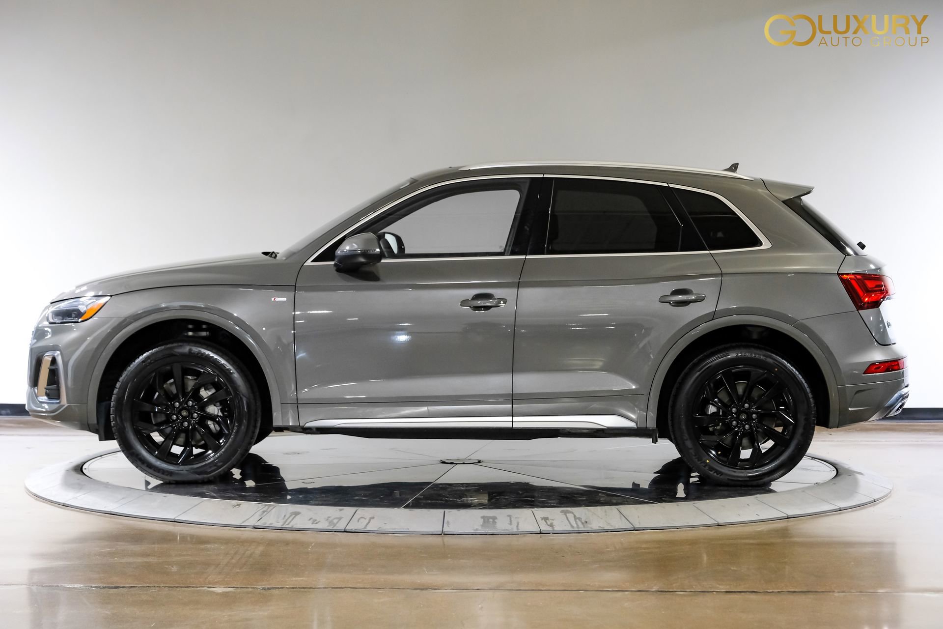 Used 2023 Audi Q5 2.0T Premium Plus w/ Premium Plus Package AWD/4WD image 13
