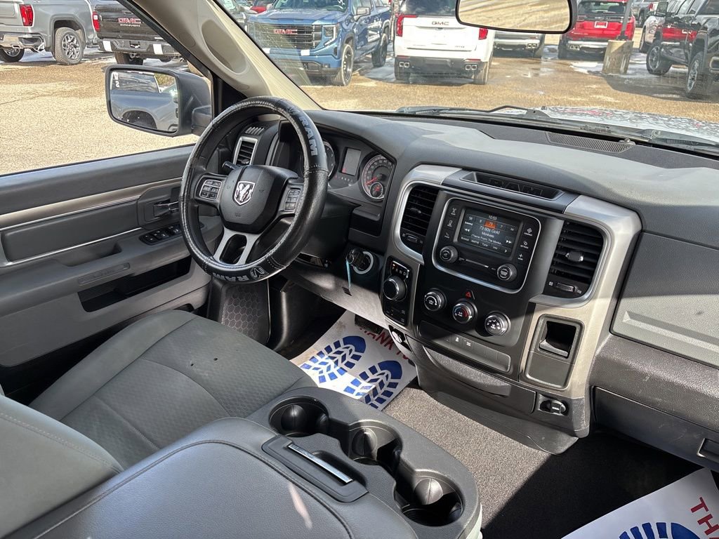 Used 2018 RAM 1500 Classic SLT image 13