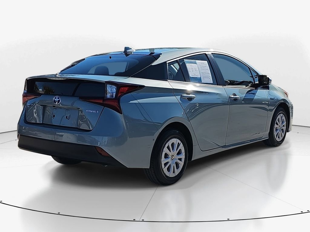 Used 2020 Toyota Prius LE image 5