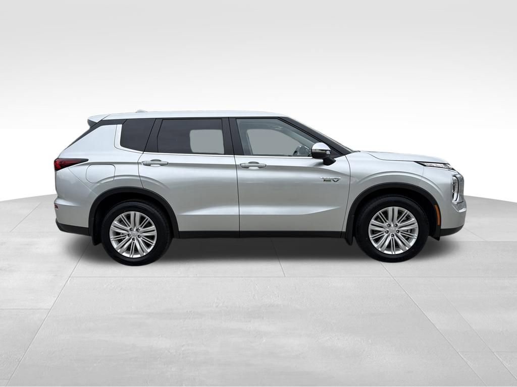 Used 2025 Mitsubishi Outlander ES AWD/4WD image 8