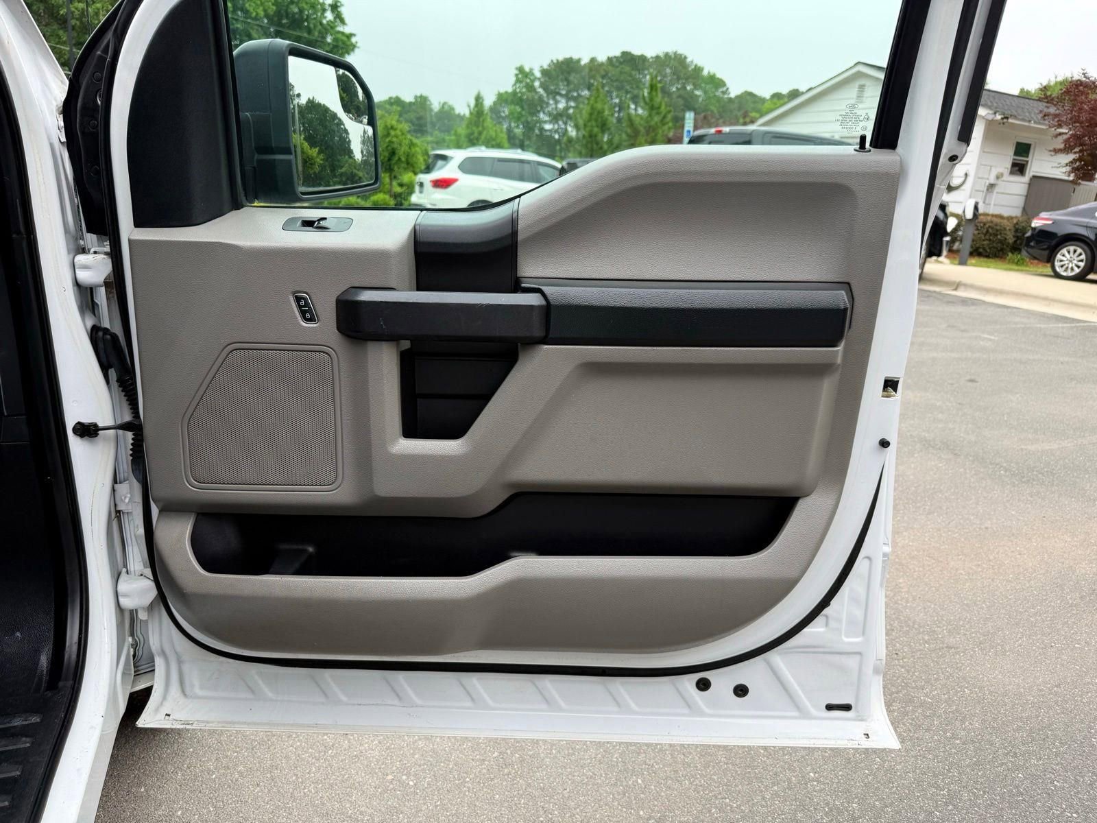 Used 2017 Ford F150 XL w/ Equipment Group 101A Mid RWD image 19