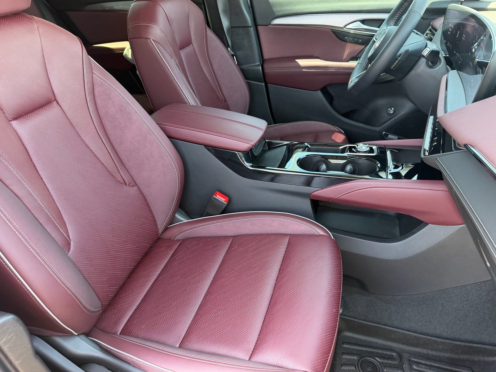 Used 2025 Buick Envision Sport Touring AWD/4WD image 10