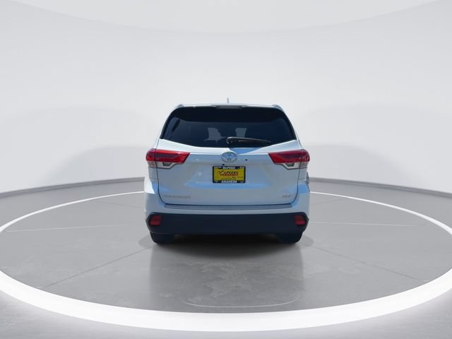 Used 2018 Toyota Highlander XLE w/ Carpet Mat Package (TMS) FWD image 7