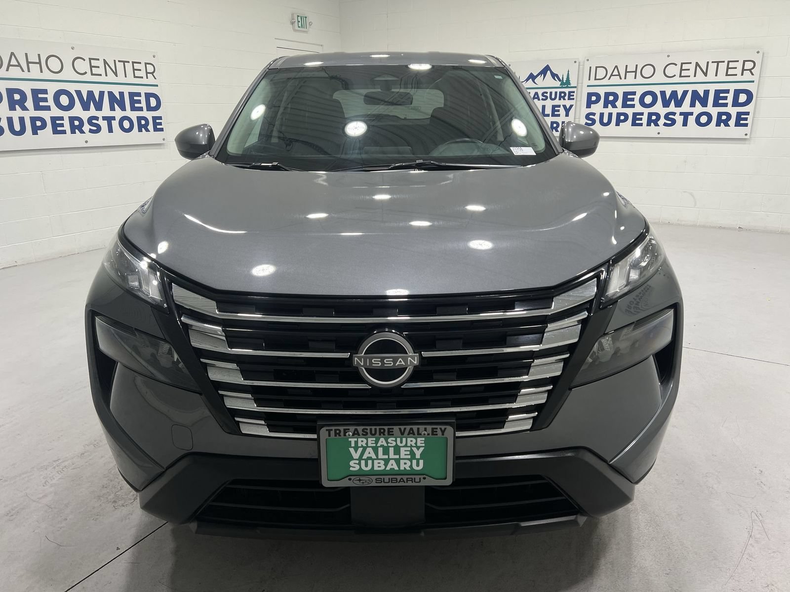 Used 2025 Nissan Rogue SV AWD/4WD image 3