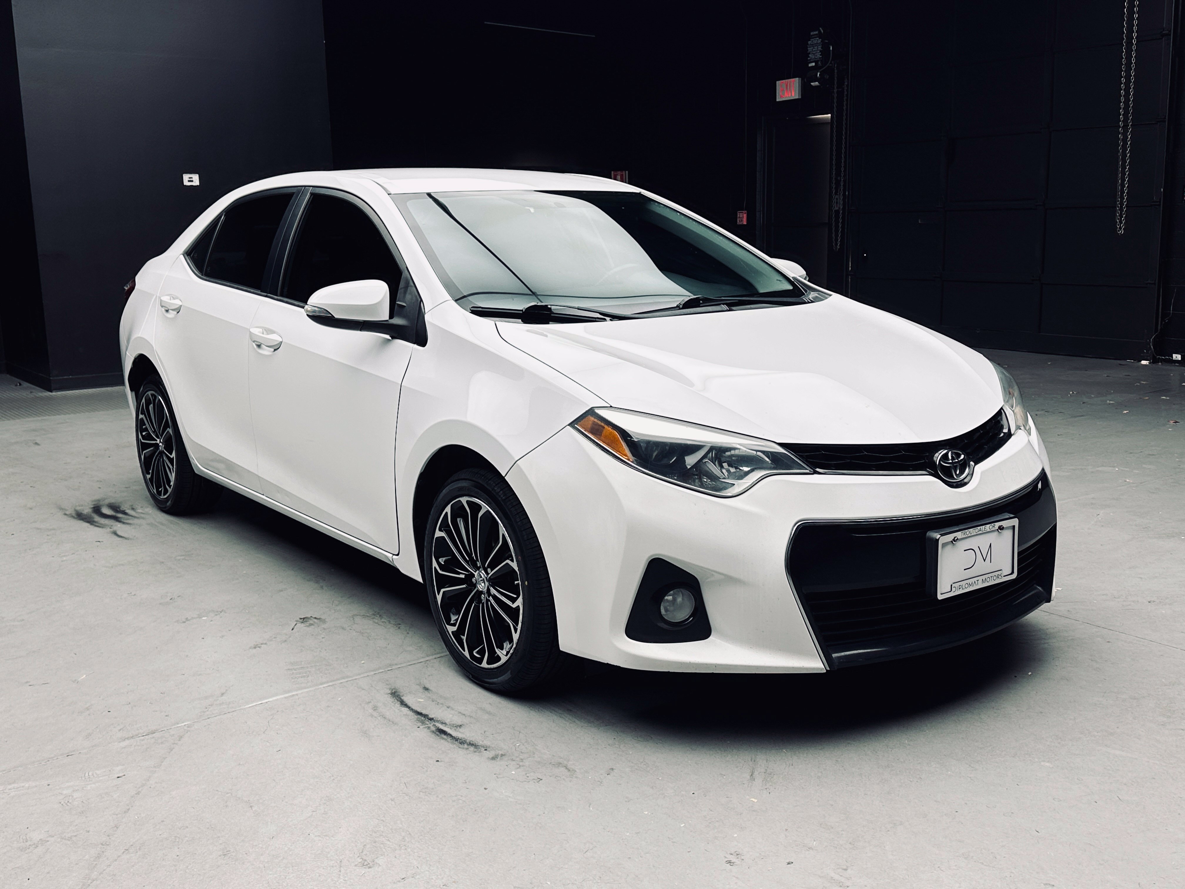 Used 2015 Toyota Corolla S FWD image 9