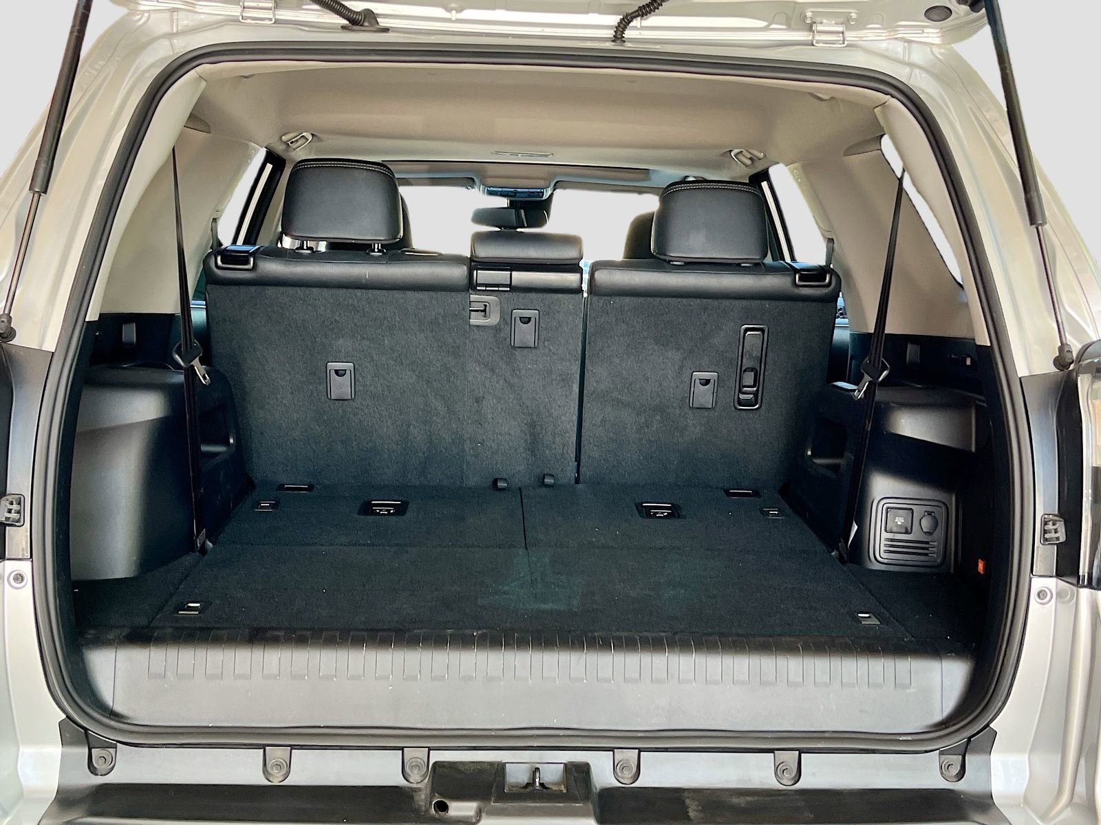 Used 2023 Toyota 4Runner Limited AWD/4WD image 28