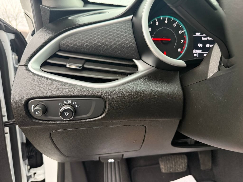 Used 2024 Chevrolet Malibu LT FWD image 36