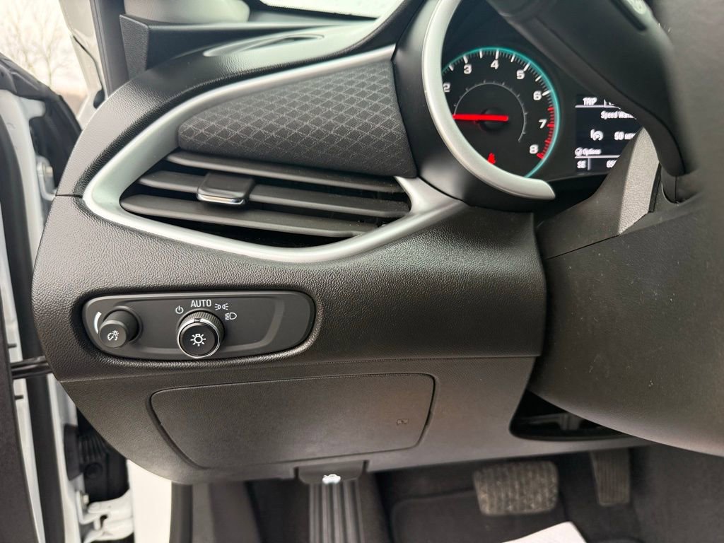 Used 2024 Chevrolet Malibu LT FWD image 36