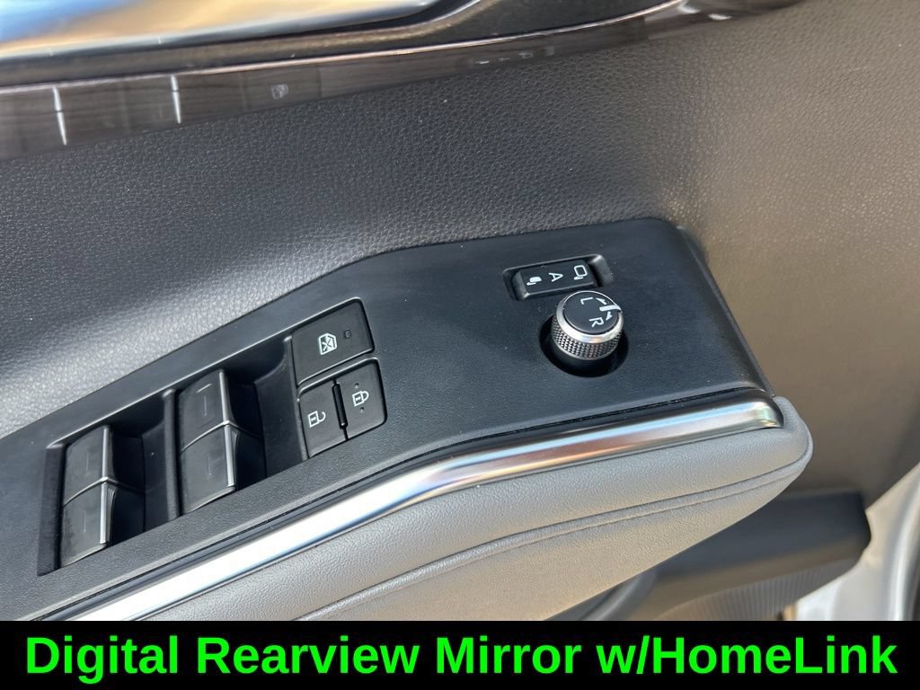 Used 2024 Toyota Highlander Platinum FWD image 37