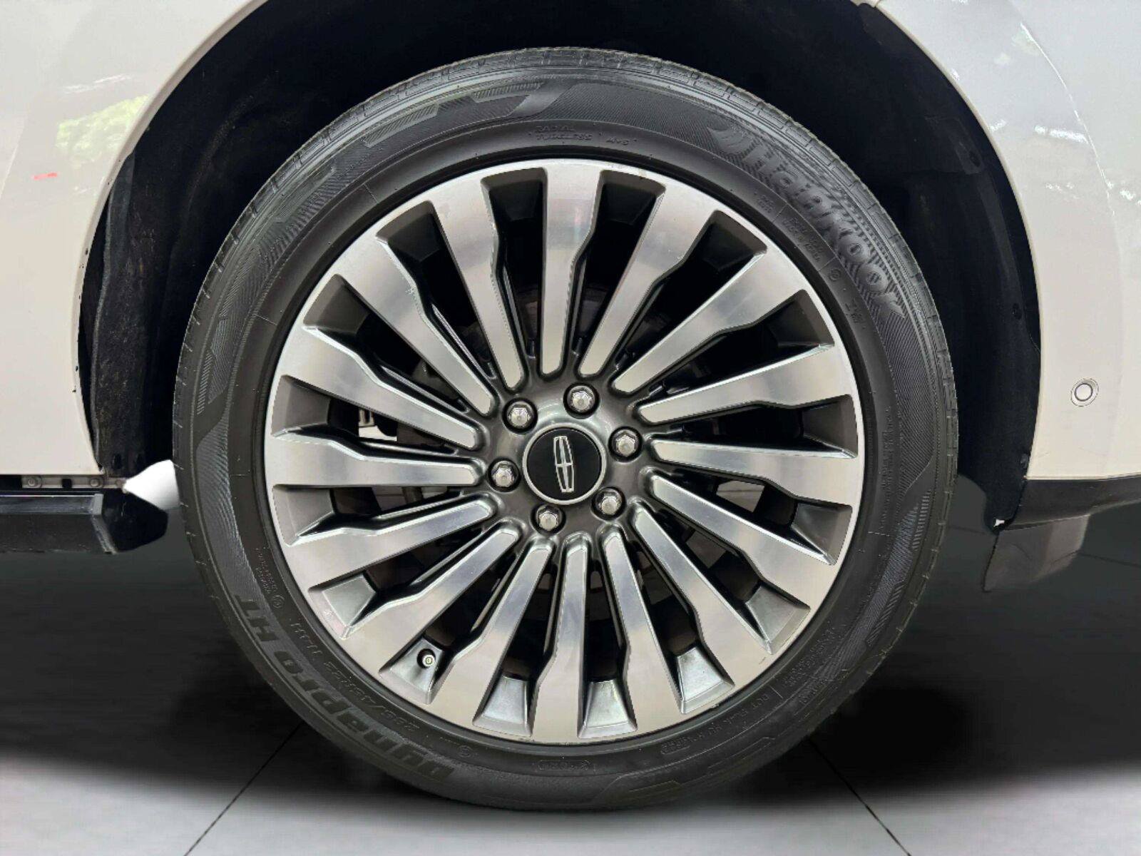 Used 2018 Lincoln Navigator Reserve w/ Technology Package AWD/4WD image 72