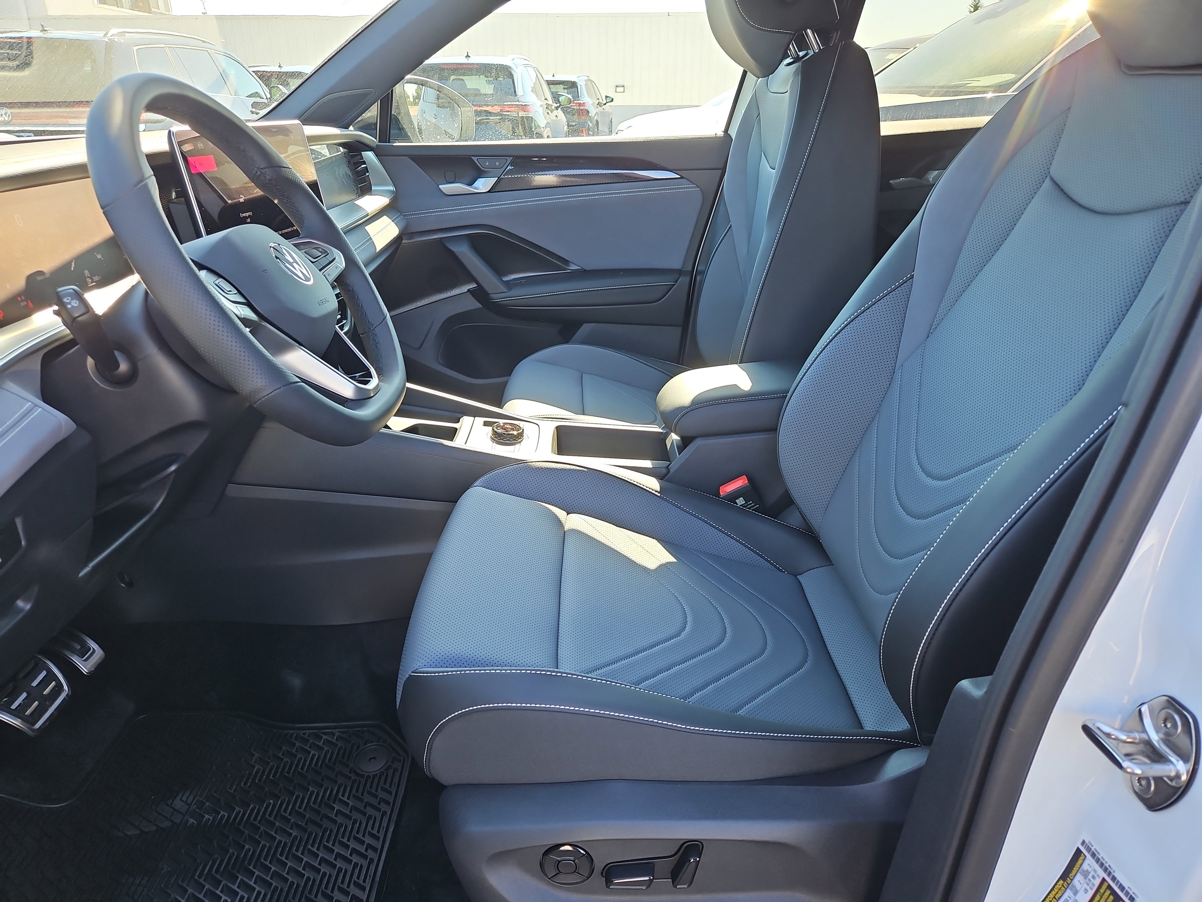 New 2026 Volkswagen Tiguan SE R-Line image 12