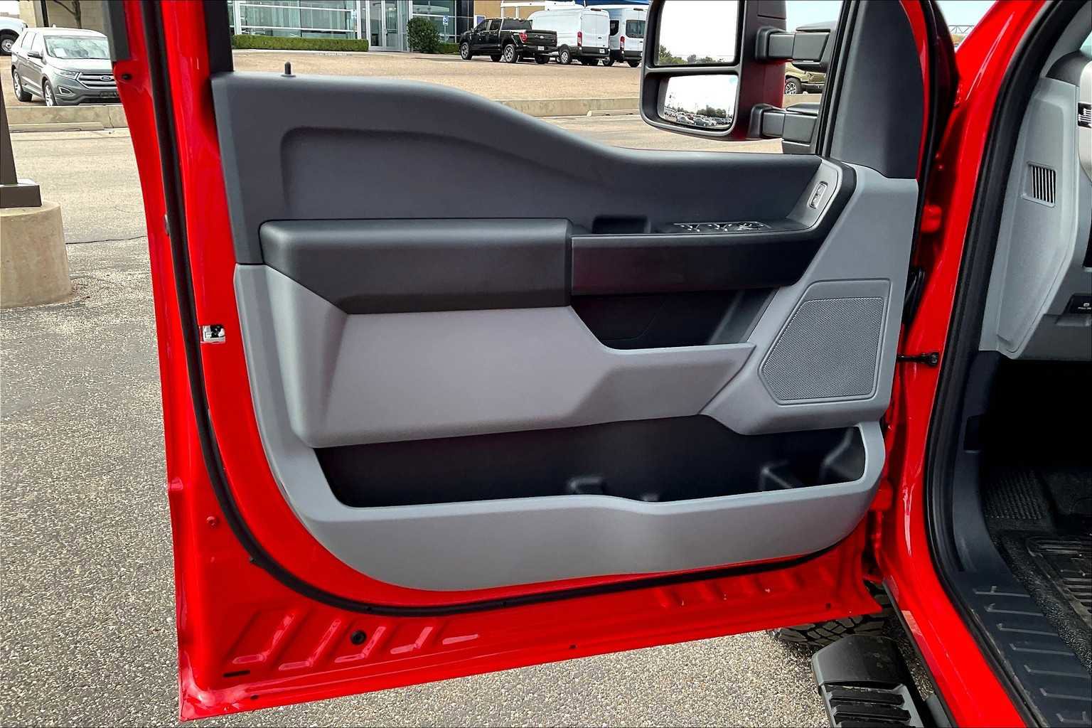 New 2026 Ford F250 XL w/ XL Off-Road Package image 10