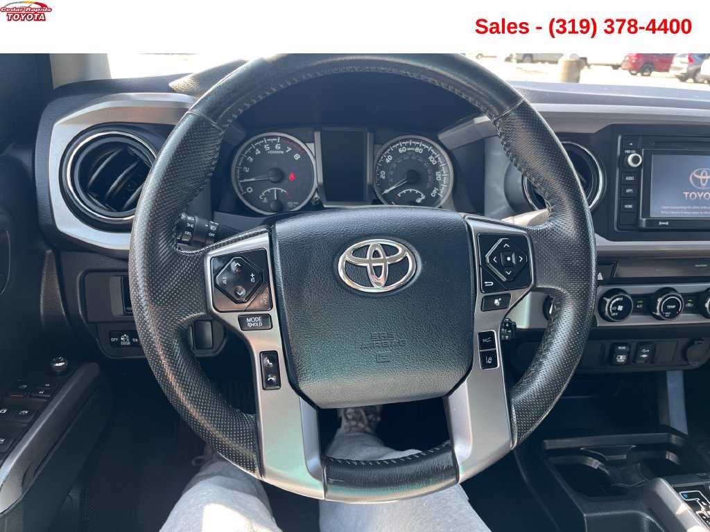 Used 2018 Toyota Tacoma SR5 w/ Four Season Floor Mat Package AWD/4WD image 16