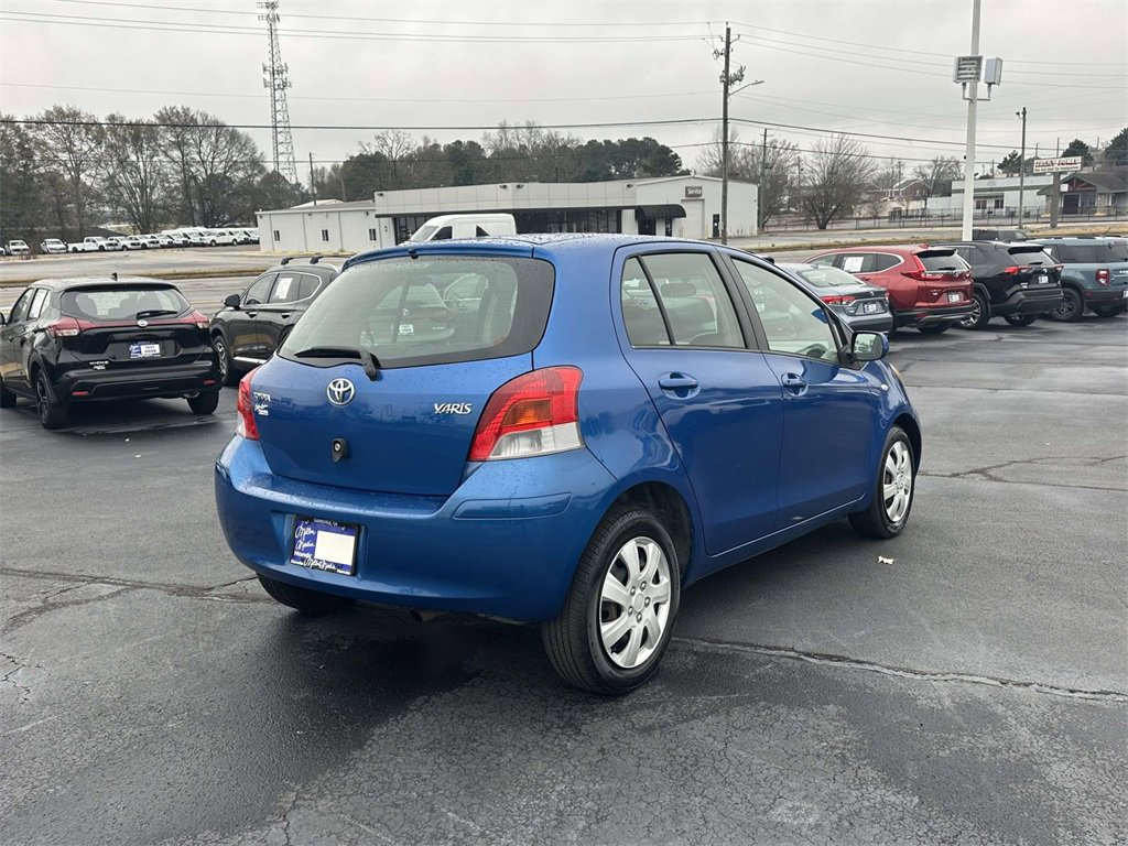 Used 2009 Toyota Yaris 4-Door Hatchback image 23