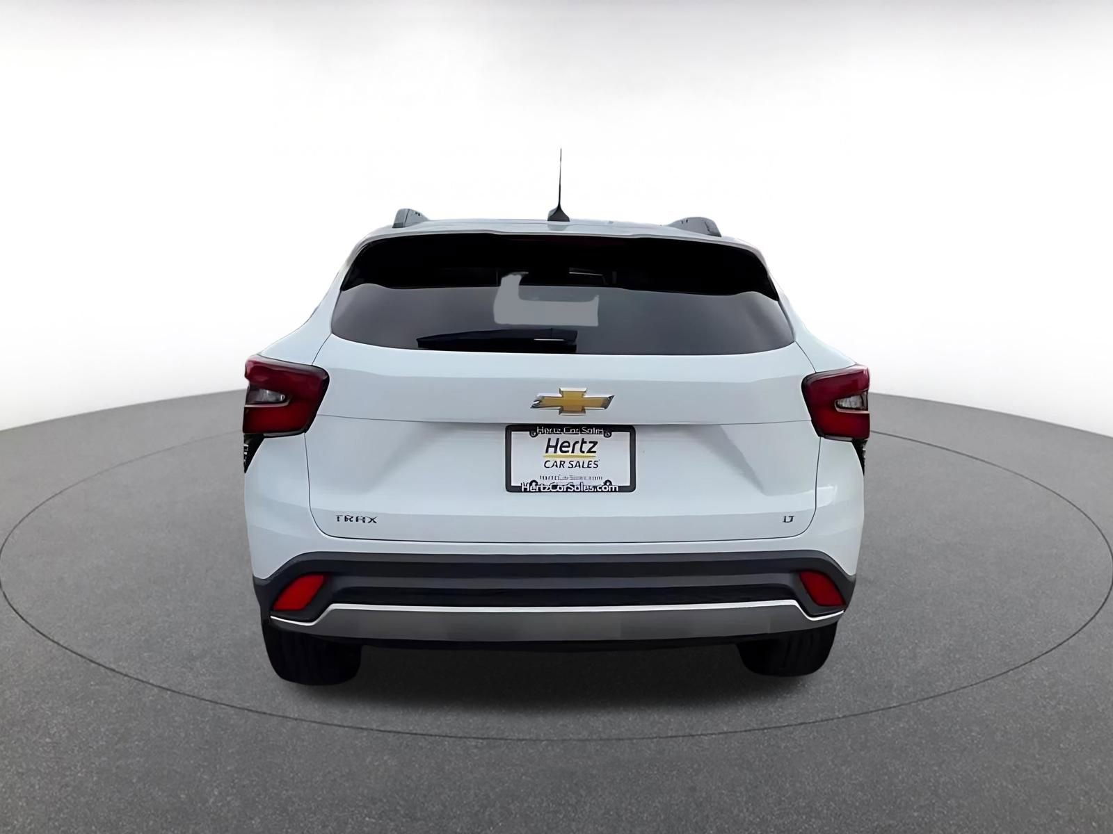 Used 2025 Chevrolet Trax LT image 12