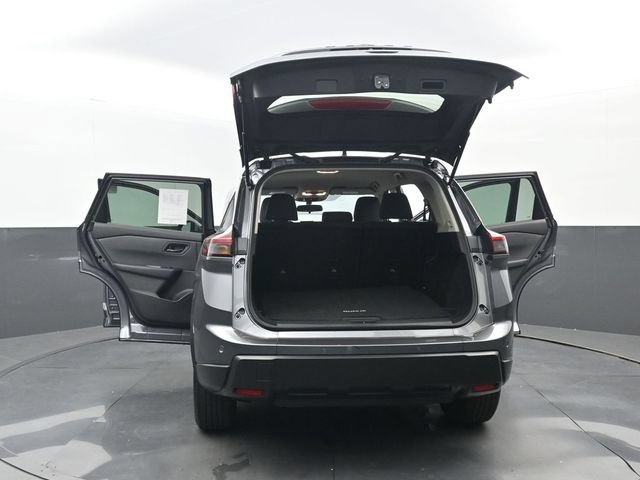 Used 2026 Nissan Rogue S FWD image 34