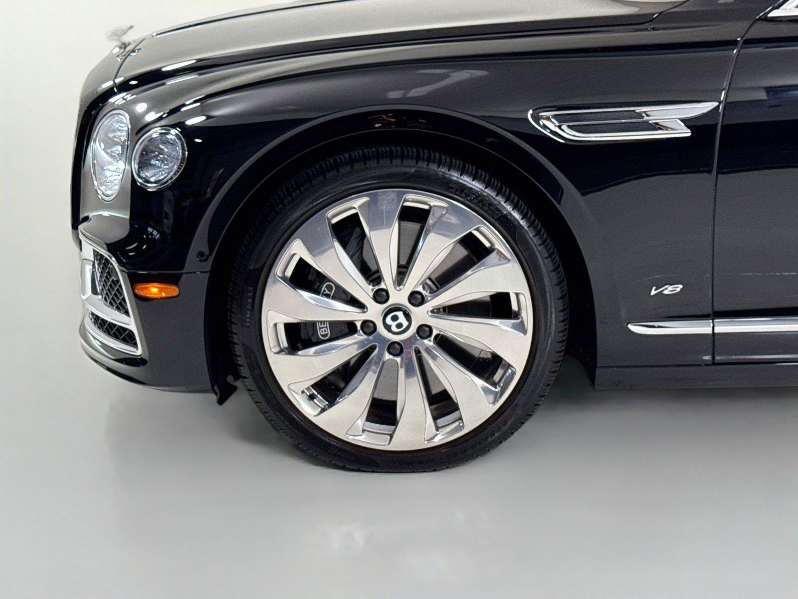 Used 2022 Bentley Flying Spur V8 AWD/4WD image 39