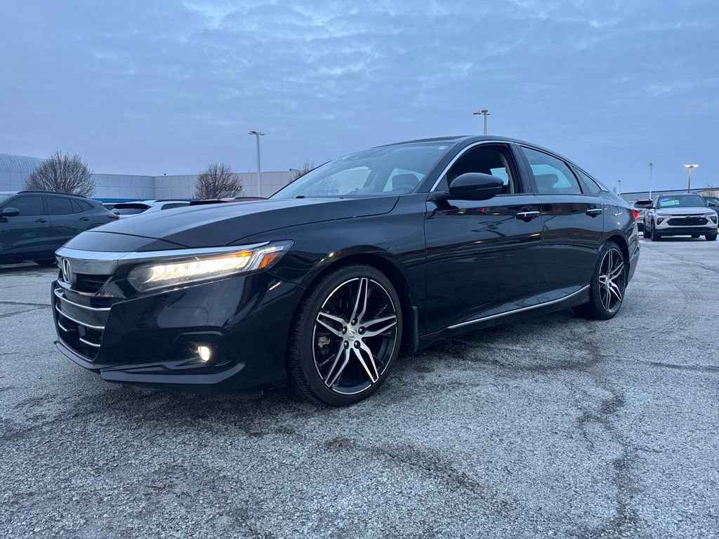 Used 2022 Honda Accord Touring image 2