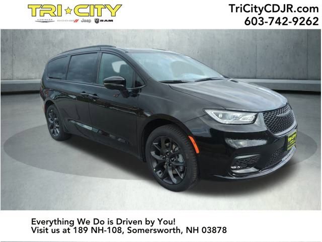 New 2026 Chrysler Pacifica Limited w/ S Appearance Package image 7