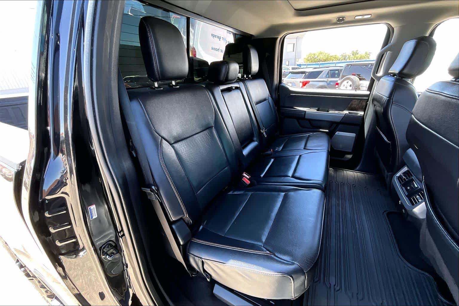 Used 2023 Ford F250 Lariat w/ Tremor Off-Road Package AWD/4WD image 19