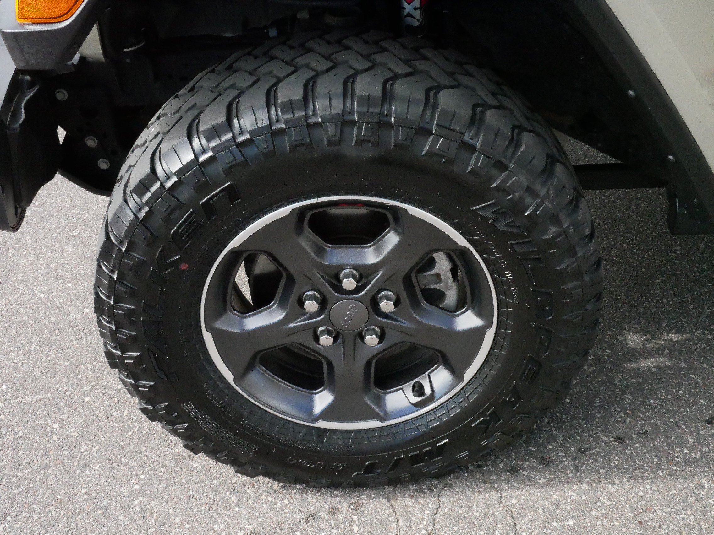 Used 2022 Jeep Gladiator Rubicon w/ Cold Weather Group AWD/4WD image 15