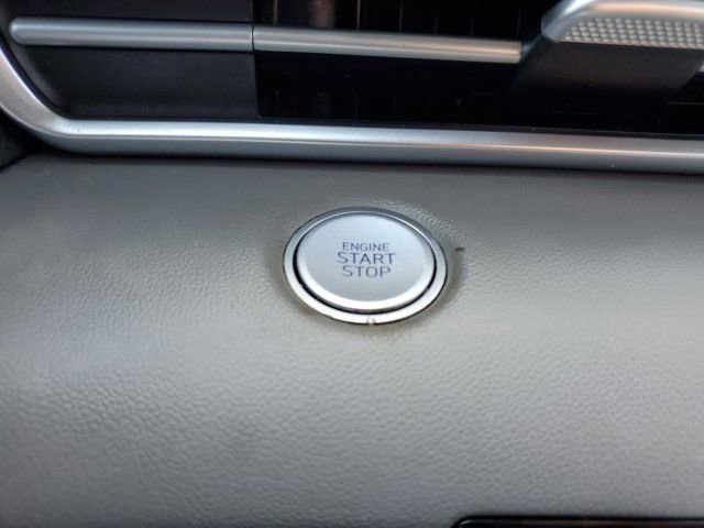 Certified 2023 Hyundai Elantra SEL image 24