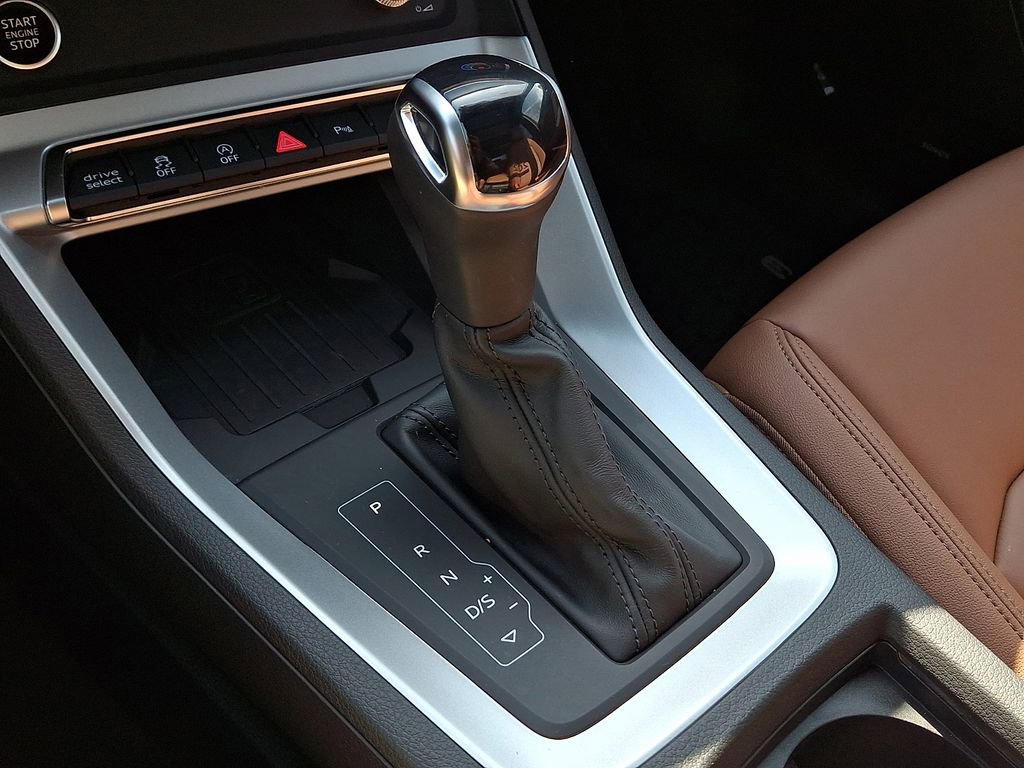 Certified 2025 Audi Q3 2.0T Premium Plus w/ Premium Plus Package image 21