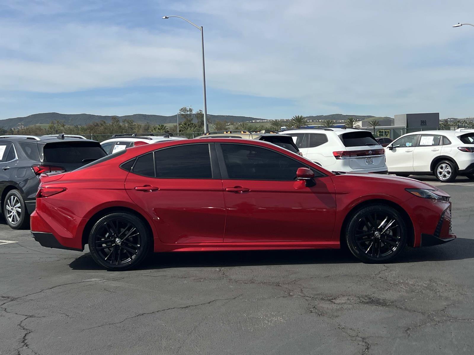 Used 2025 Toyota Camry SE w/ Convenience Package image 26