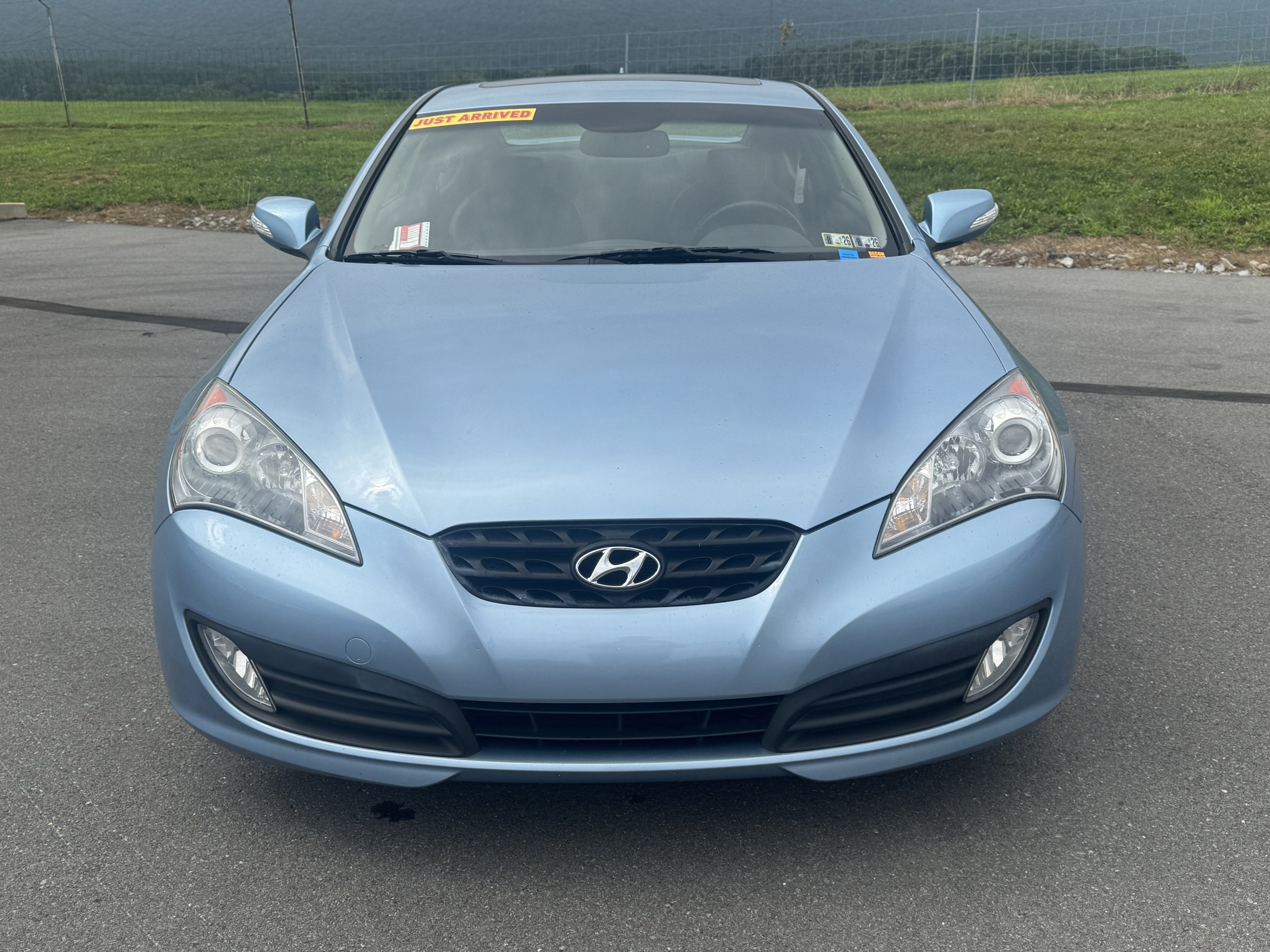 Used 2010 Hyundai Genesis 3.8 RWD image 8