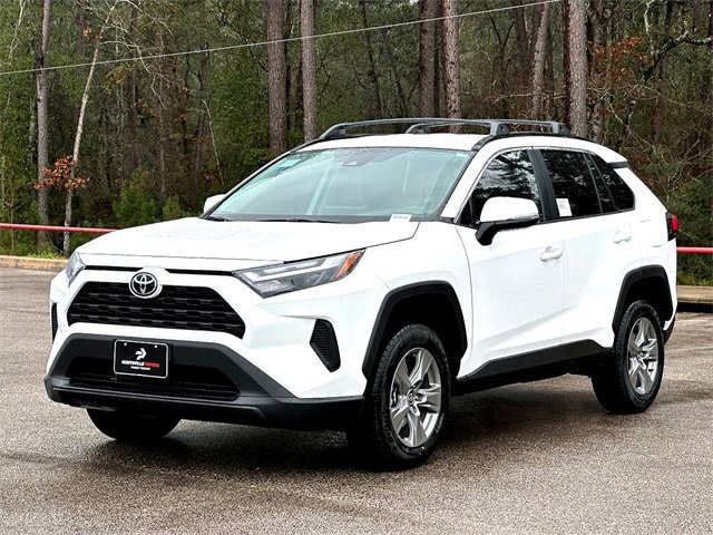 New 2025 Toyota RAV4 XLE image 4