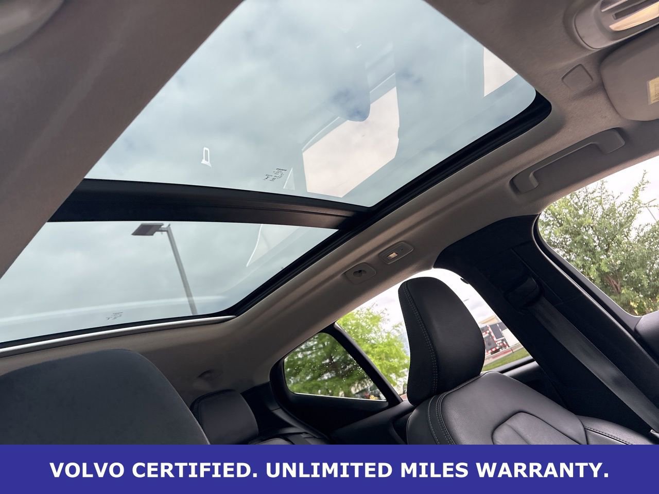 Used 2025 Volvo XC40 B5 Core AWD/4WD image 15