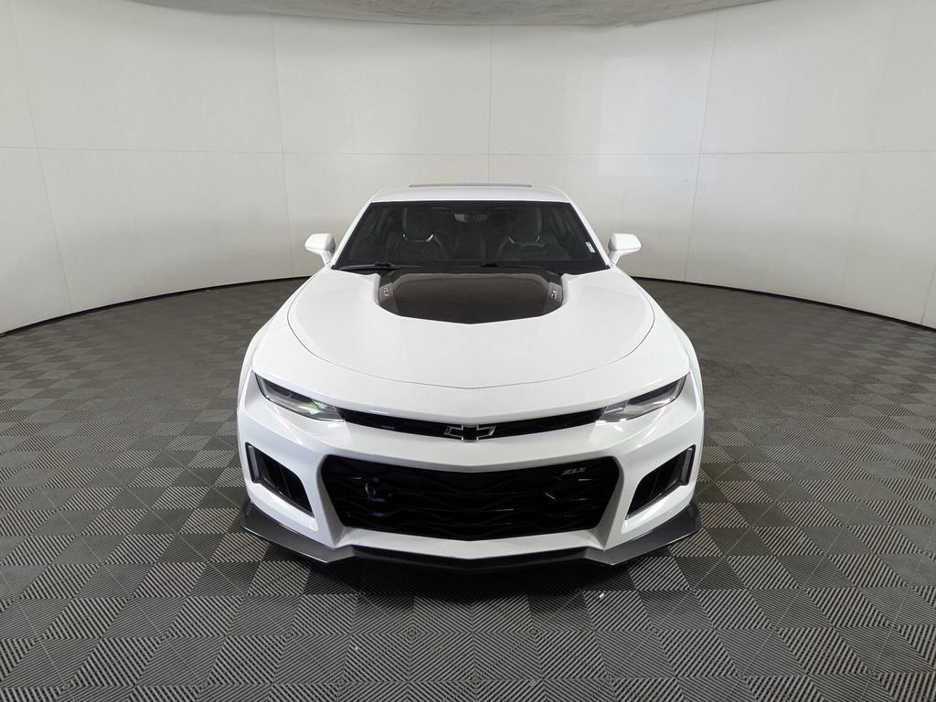 Used 2020 Chevrolet Camaro ZL1 image 2
