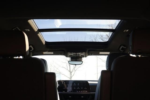 New 2026 Chevrolet Suburban RST image 50