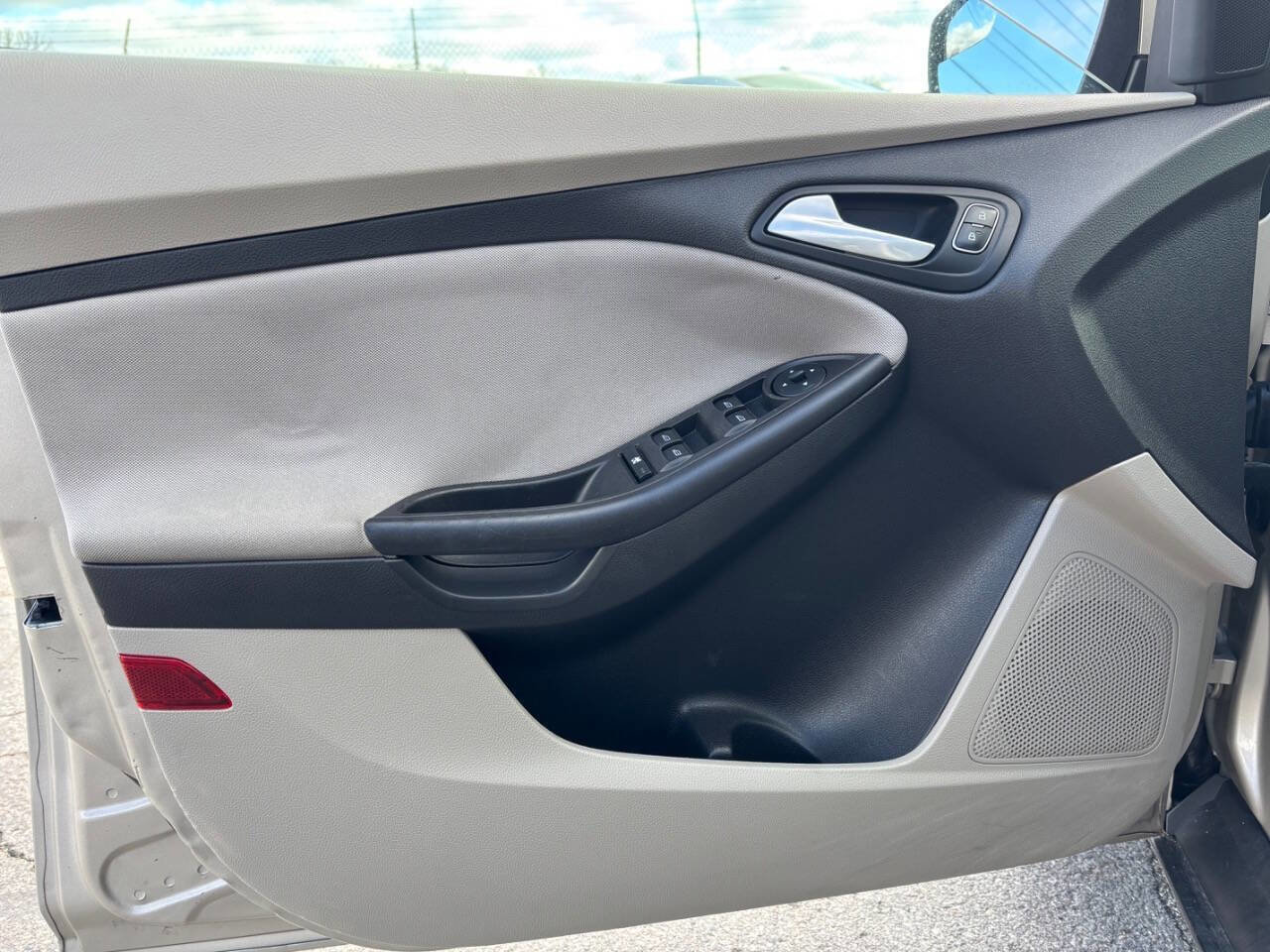 Used 2018 Ford Focus SE image 18