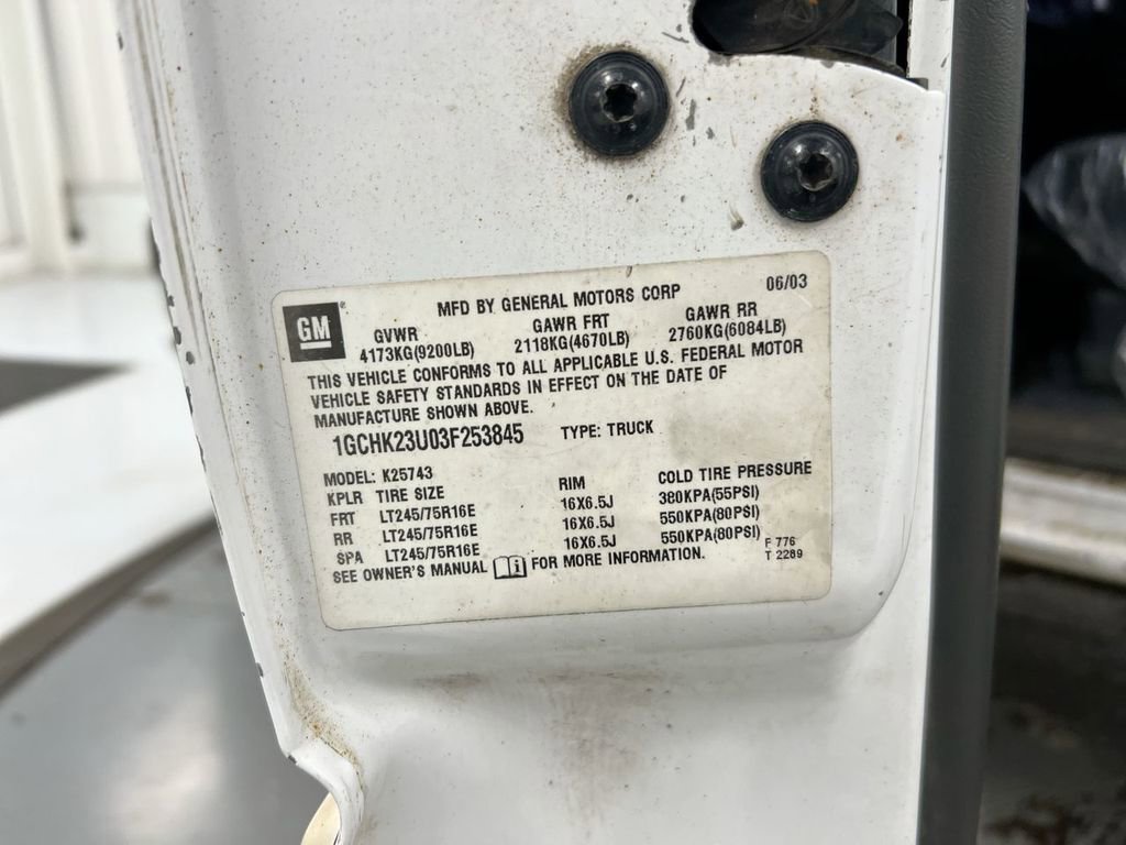 Used 2003 Chevrolet Silverado 2500 LS AWD/4WD image 24