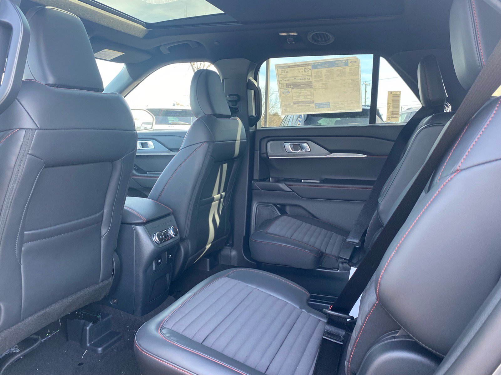 New 2026 Ford Explorer ST-Line w/ ST-Line Street Pack AWD/4WD image 15